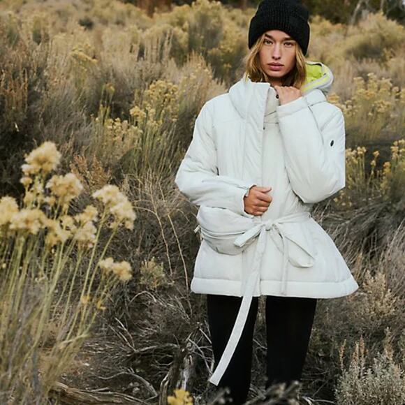 New! Free People FP Movement Fanny Pack Puffer‎ size L